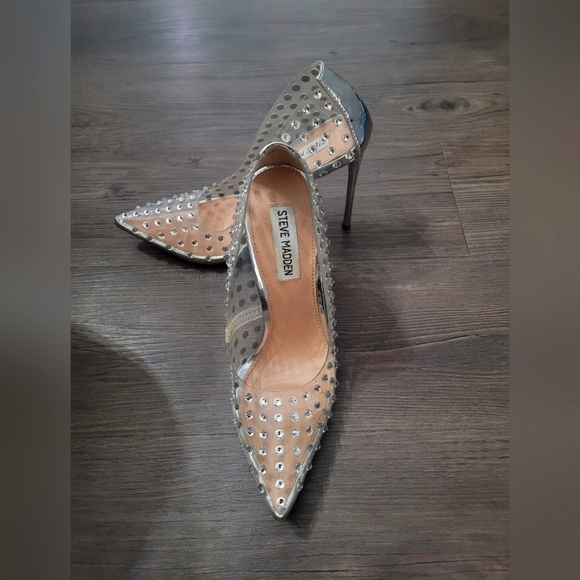 Pumps - Picture 1 of 4